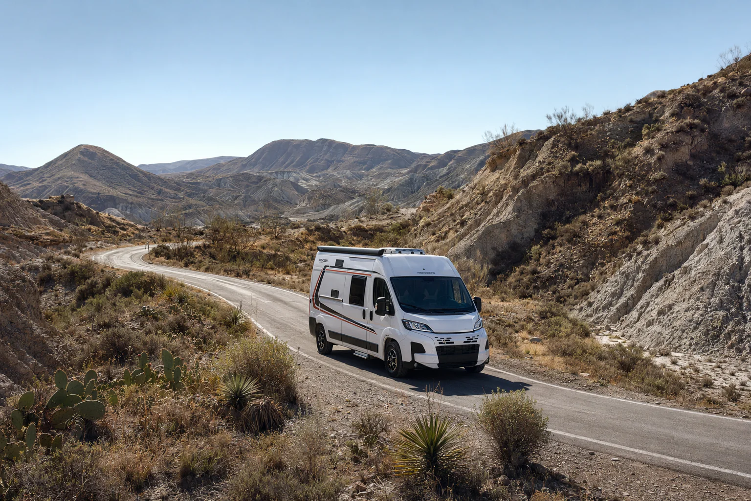Ruta desertica por el Sureste español: carreteras y cactus